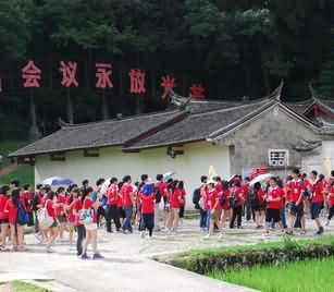 龙岩：上杭红色旅游红红火火